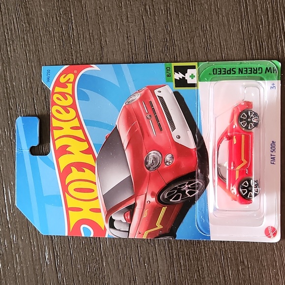 HW Green Speed Hot Wheel set Fiat 500e Turquoise and Red car set - Picture 3 of 7